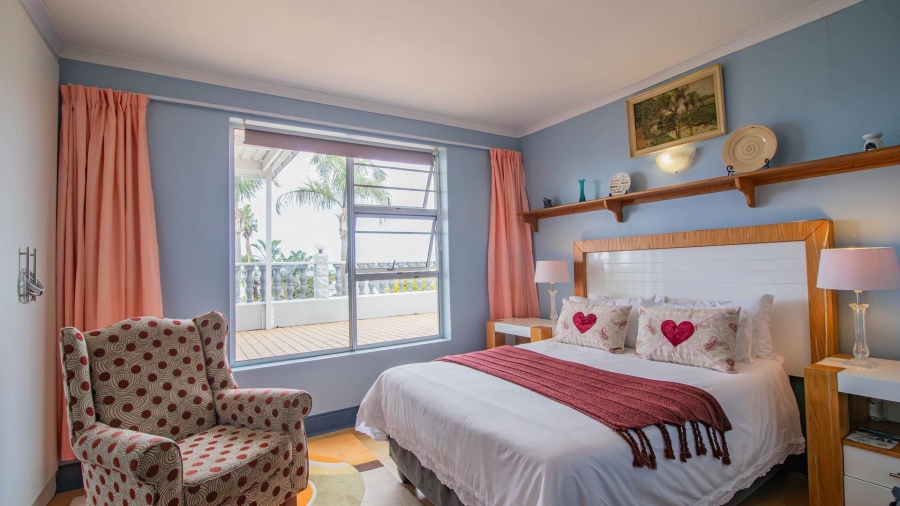 5 Bedroom Property for Sale in Beacon Bay Eastern Cape